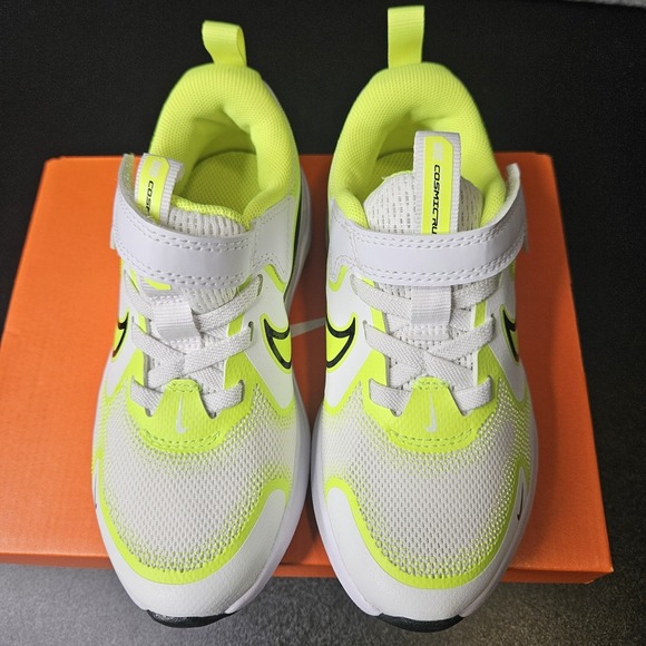 NWT Nike Kids Cosmic Runner Sneakers Size 11C White Yellow Low Top Slip On - Picture 3 of 8